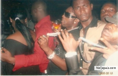 2bone and KC Presh and Uche Jumbo @ K' s Place. Papaz nite club - click for next photo