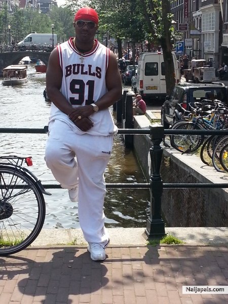  - click for next photo