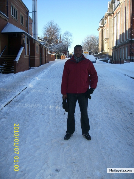 school is totally frozen - click for next photo