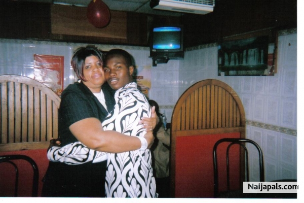 My older broda with his ChiKas...havin Fun init!!! - click for next photo