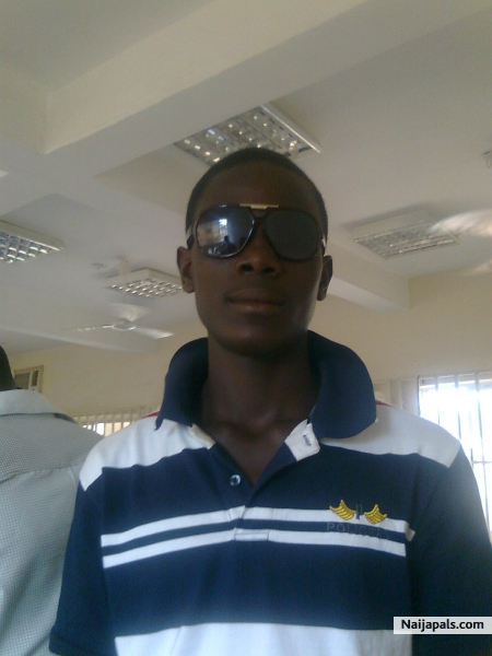 HANDSOME!!!!!!!!!!! - click for next photo