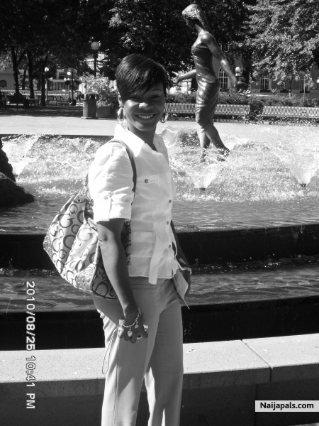 same toinette - click for next photo