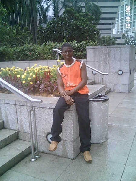  - click for next photo