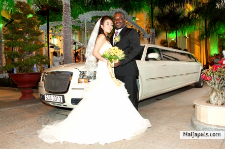 WEDDING GROUND PIC - click for next photo