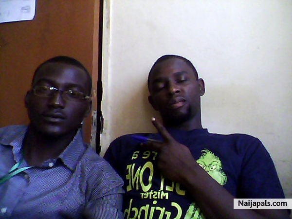 ma home boy olu and me on d blue t-shirt - click for next photo