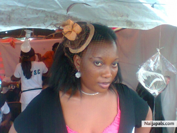 Na God - click for next photo