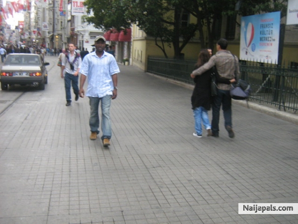  - click for next photo