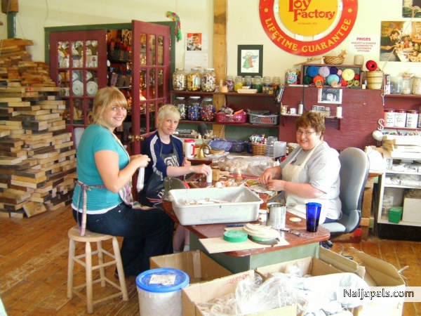 Toy Workshop NAIJAPALS - click for next photo