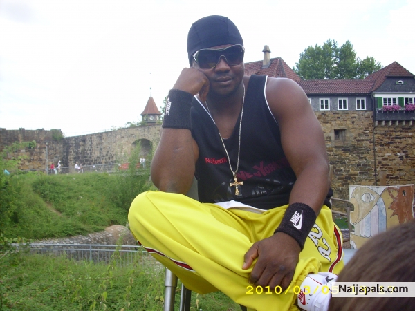  - click for next photo