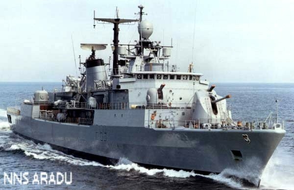 NNS Aradu flag carrier - click for next photo