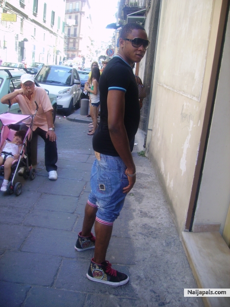  - click for next photo
