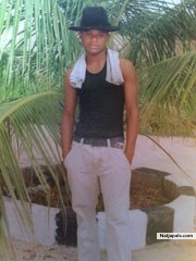 na d boy b dis - click for next photo