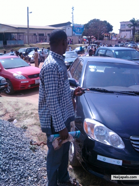  - click for next photo