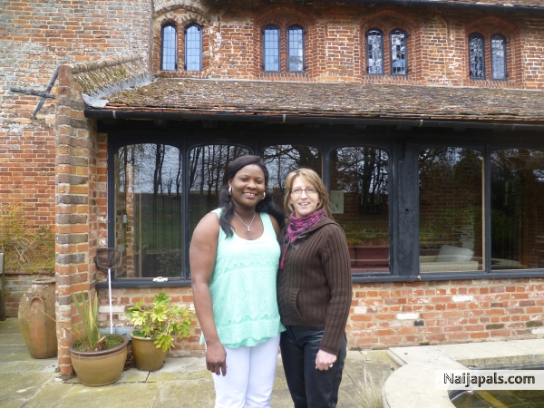 jade in manor house - click for next photo
