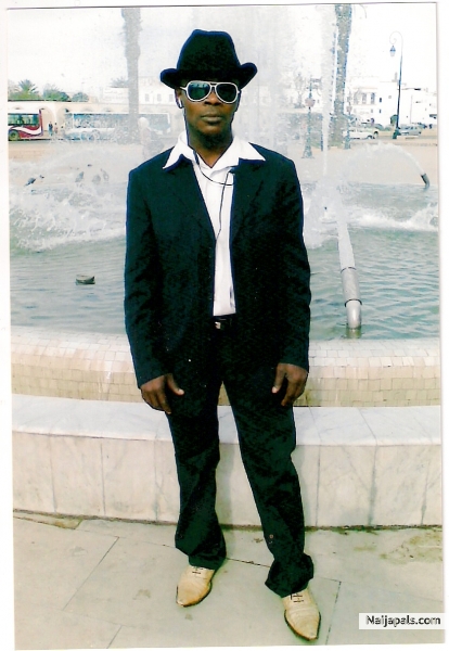  - click for next photo