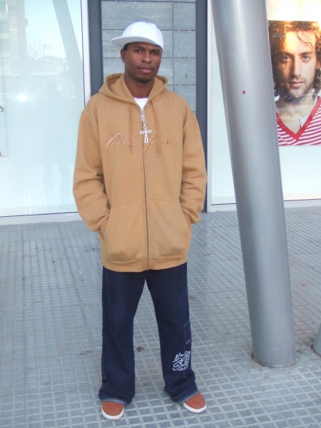  - click for next photo