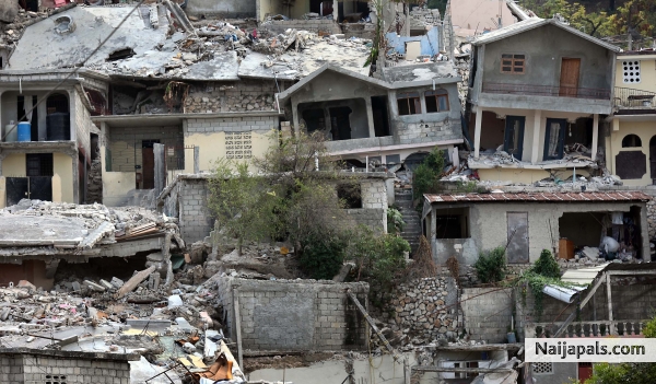 Dguy was in Haiti and this happened. That is why he was there! - click for next photo
