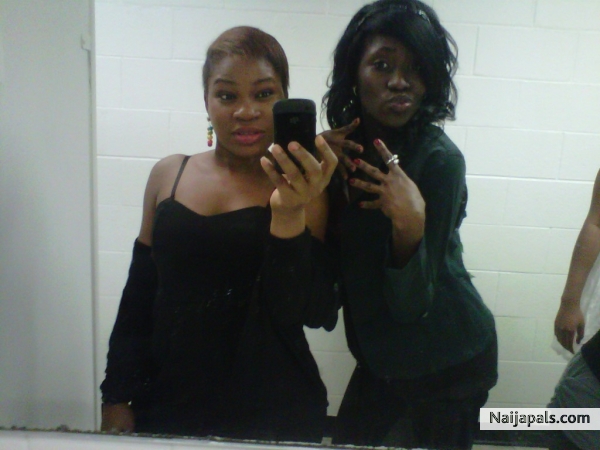 me n ma cuzo......fillin oursefs...........lool....... - click for next photo