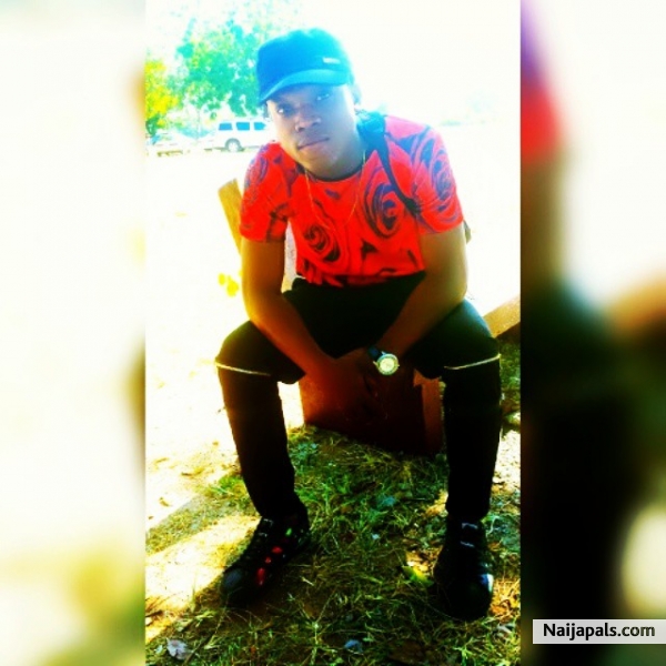ladeley khalifa high - click for next photo
