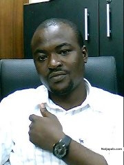 Moi chilling after work! - click for next photo