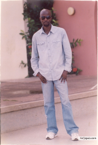  - click for next photo