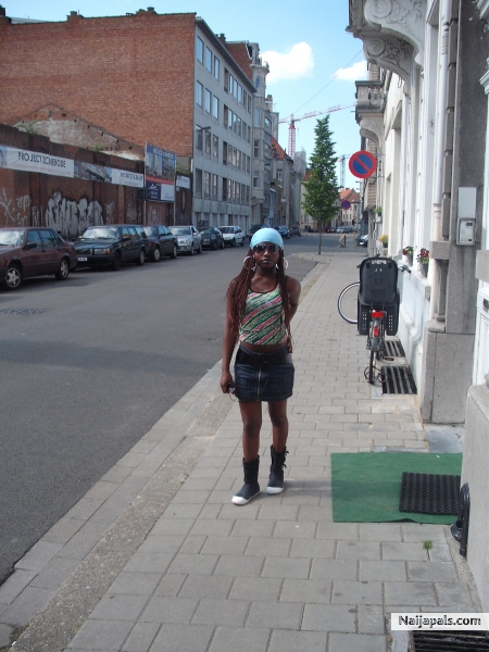  - click for next photo