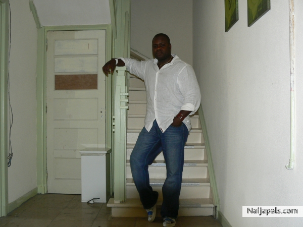  - click for next photo
