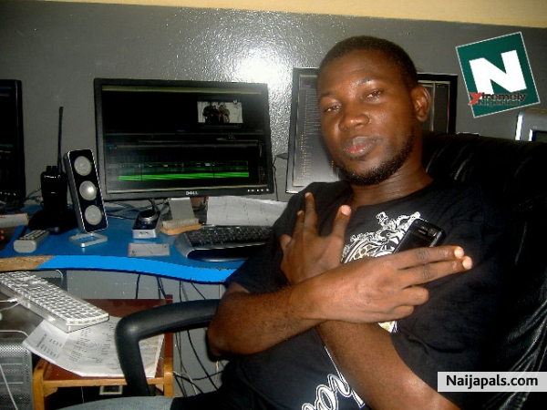 moshod at work - click for next photo