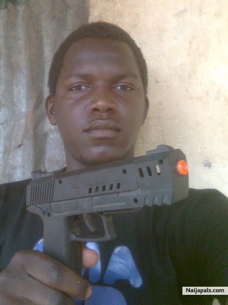 badam mairecord shooter man - click for next photo