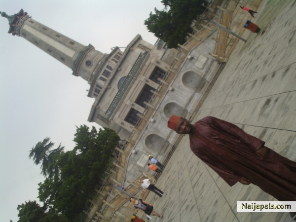  - click for next photo
