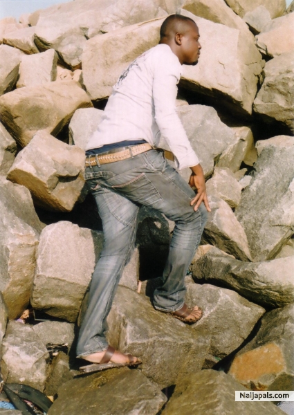  - click for next photo