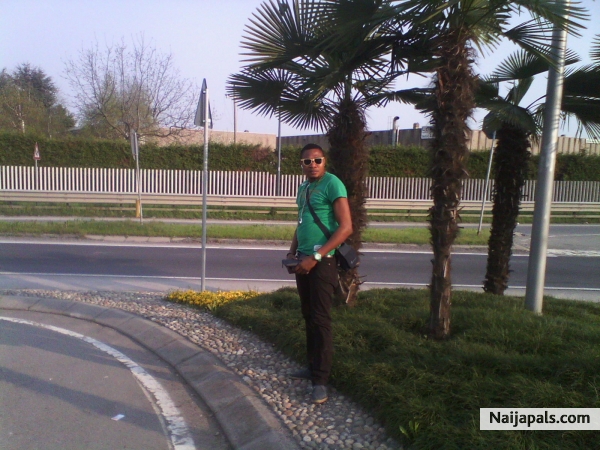  - click for next photo