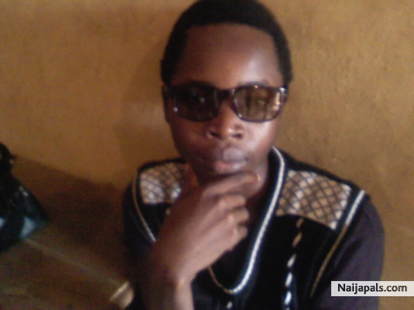 RICHWEEZY - click for next photo