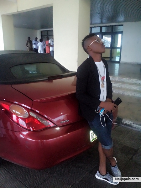DILOXAX LIVE @ INTERNATIONAL YOUTH DAY, BOUNQUET HALL, YENAGOA. ［RAW VIDEO］ - click for next photo