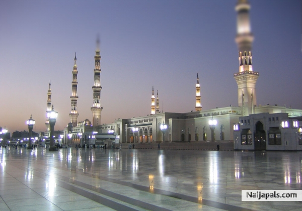 The Prophet Mosque - click for next photo