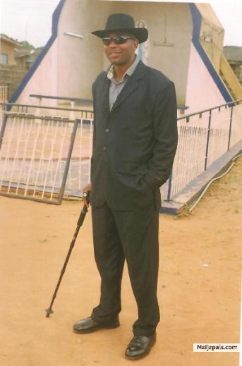  - click for next photo