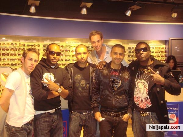 UNISOUL TEAM & RNB STAR JAY SEAN - click for next photo