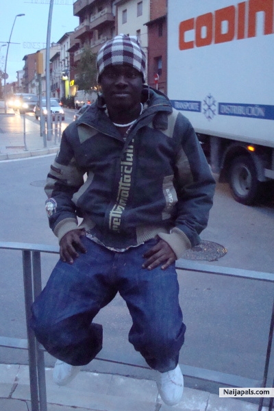  - click for next photo