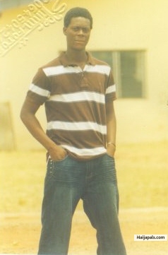 am @ look to u come fall in luv wit a handsome man here - click for next photo