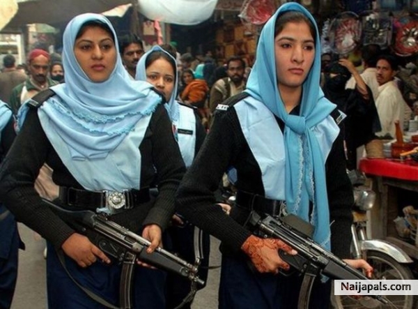 Pakistani Police - click for next photo