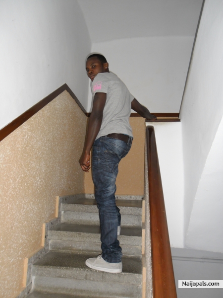  - click for next photo