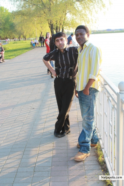  - click for next photo