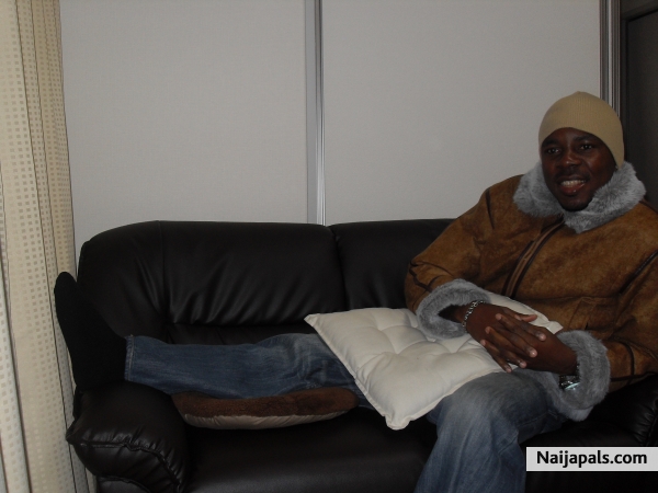 Relaxing at home!! lol - click for next photo