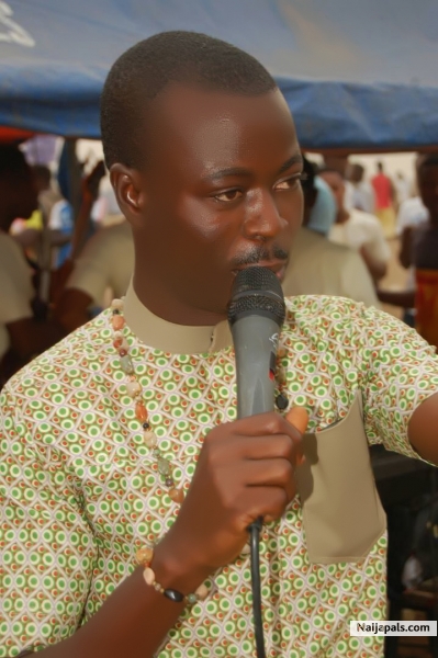 stage live with orofemi - click for next photo