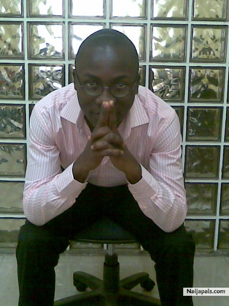 Chilling in my office - click for next photo