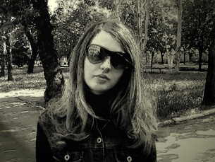  - click for next photo