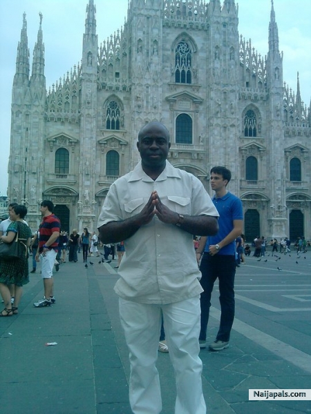 Me Casmas - click for next photo