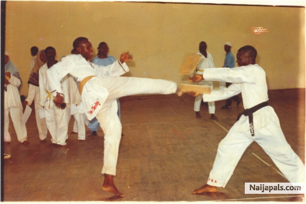 TAE-EK-WON-DO - click for next photo