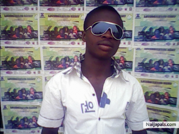 one and only Mr. Sneakaz - click for next photo