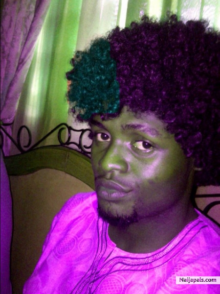 bored had to play wid my sisters wig - click for next photo
